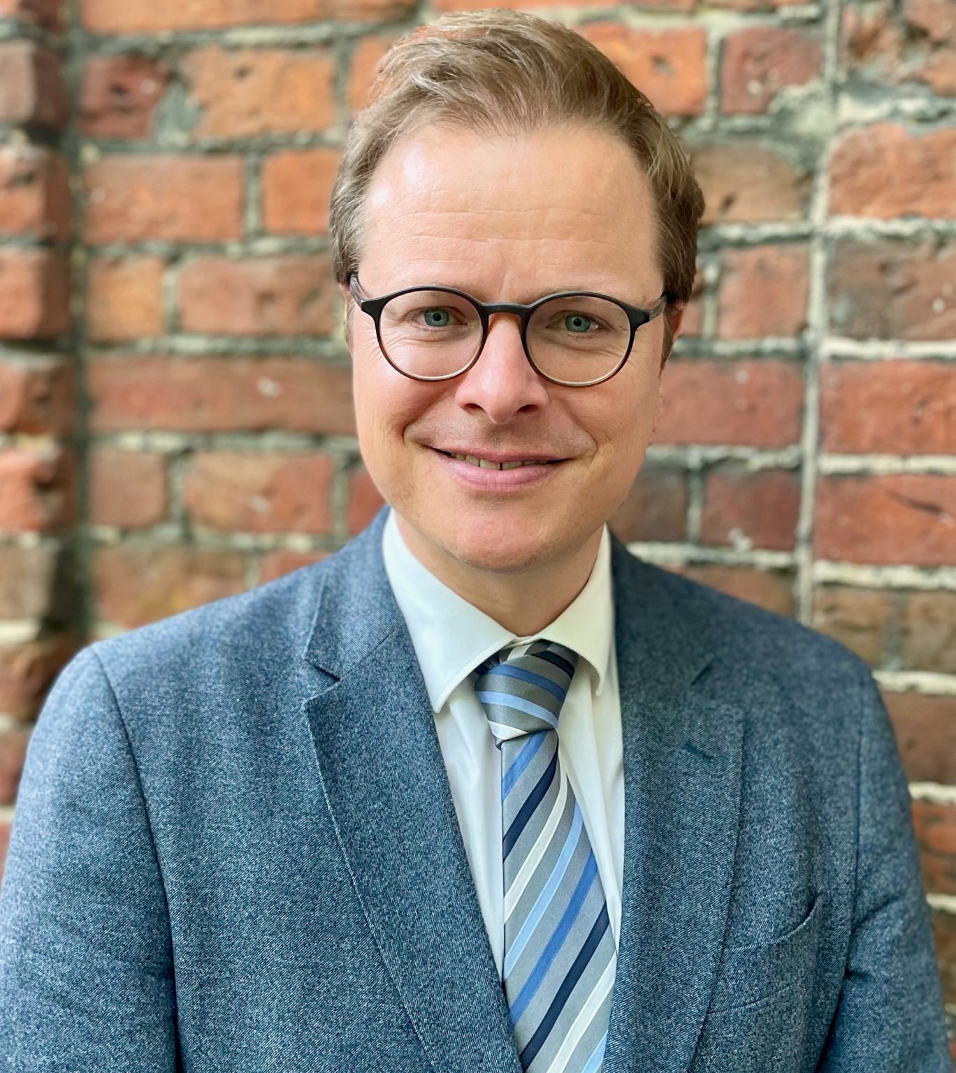 Prof. Dr. Dr. med. Clemens Lange Augen Franziskus